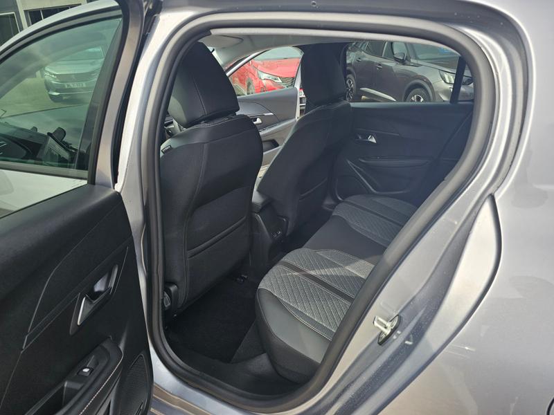 2025 25 PEUGEOT 208