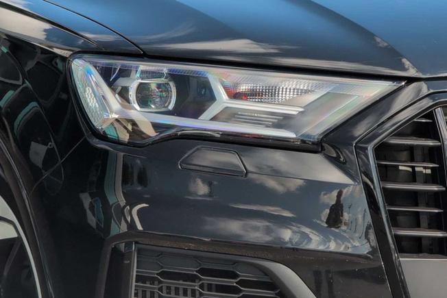 AUDI Q7 Photo 19