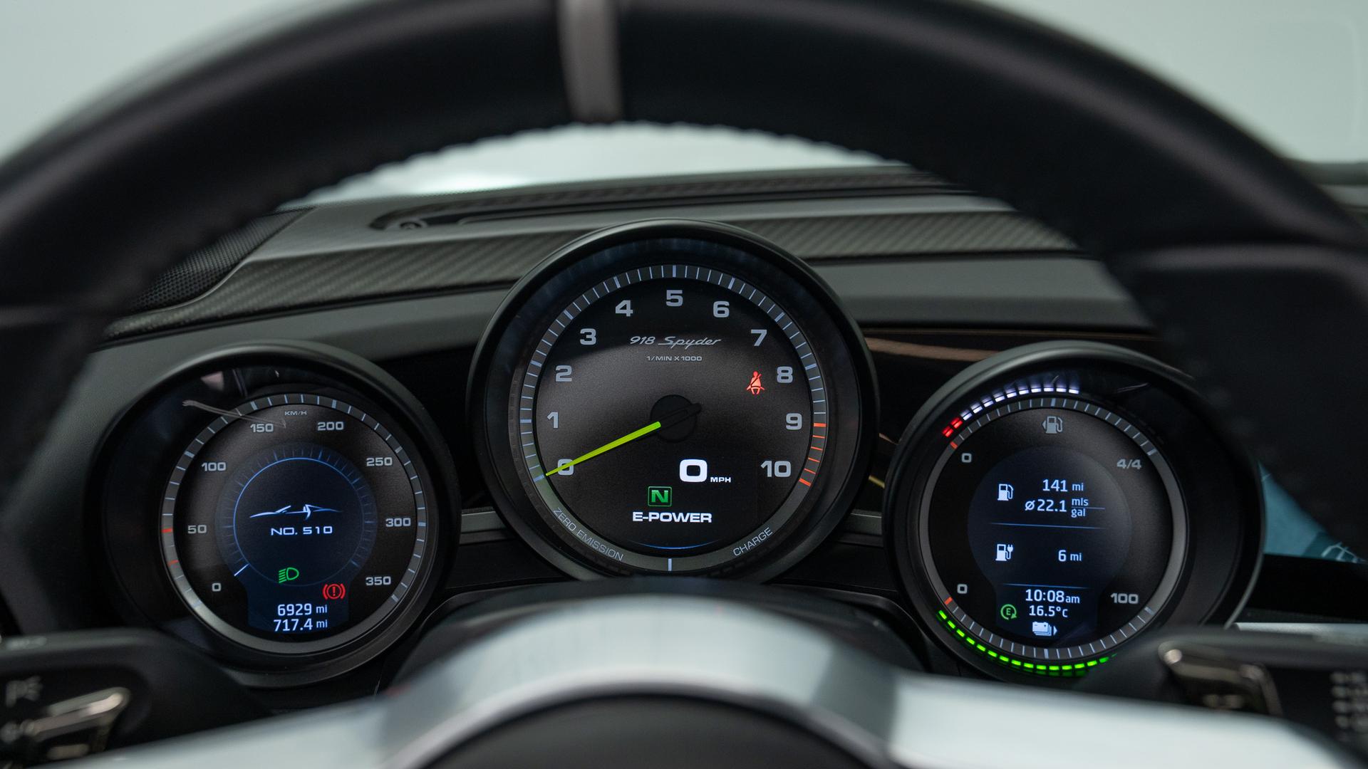 Porsche 918 Photo 12e3d001-95b3-4e4c-b3ff-de97697a5069.jpg