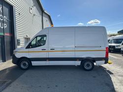 Mercedes-Benz Sprinter Photo 15