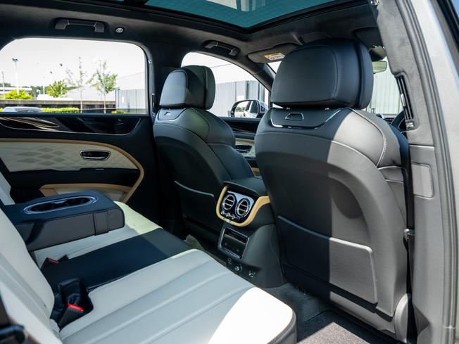 BENTLEY Bentayga  Photo 23