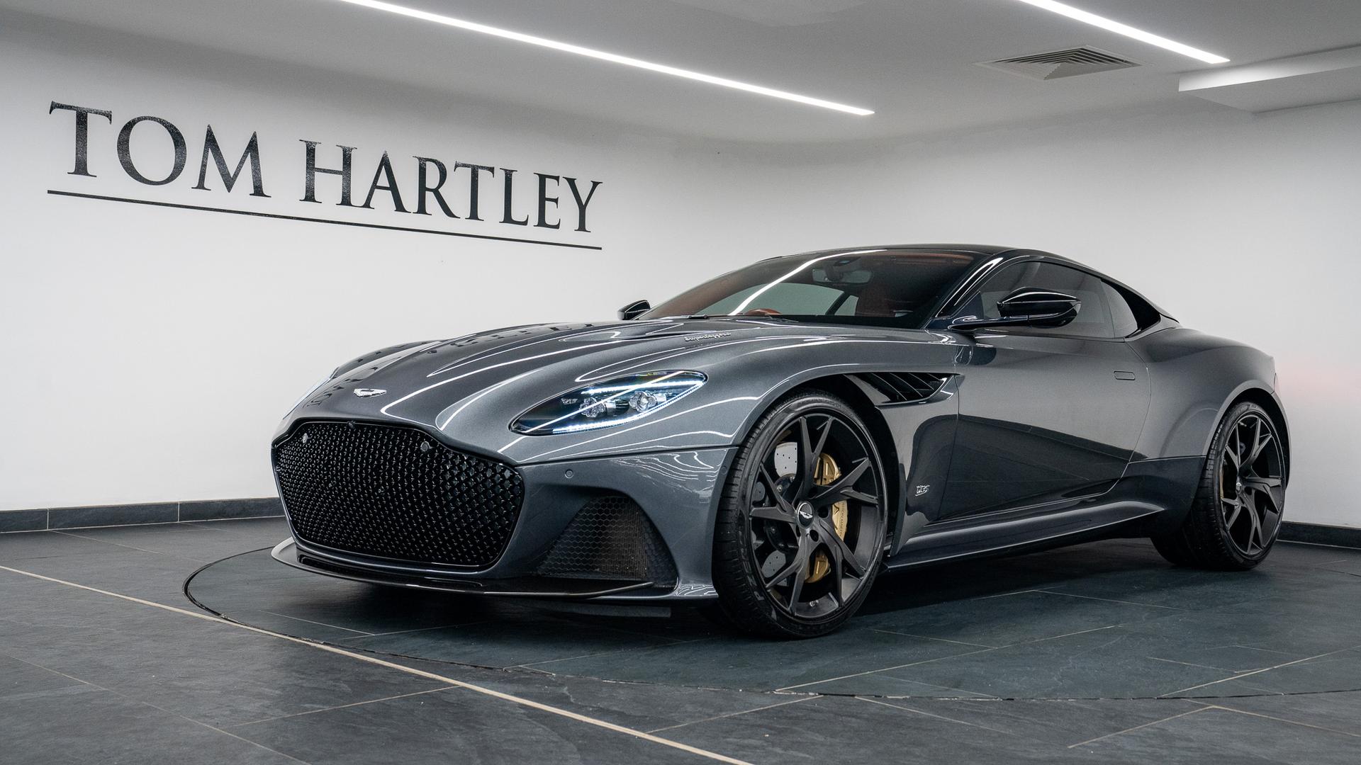 Aston Martin DBS Photo 130c8dd5-ff44-45d3-a805-107783bbc0ce.jpg
