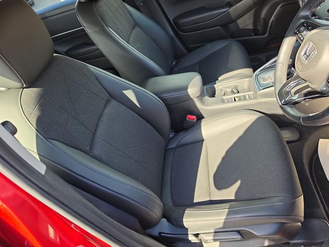 Honda HR-V Photo 13262229-cca0-4c2f-973d-60cc9e561edb.jpg