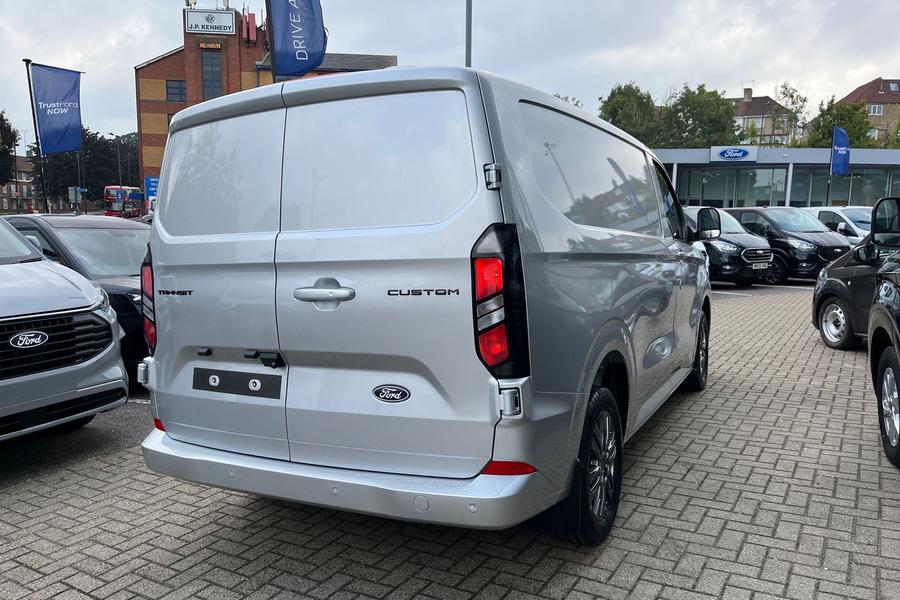 Ford TRANSIT CUSTOM Photo 134215ff-6a31-41e7-bf53-8c0a25beae5f.jpg