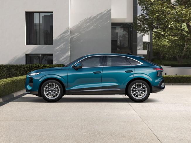 AUDI  Q3 Sportback Photo 3
