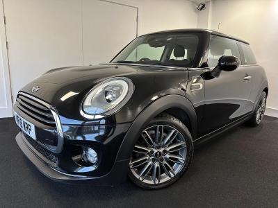 Used 2018 Mini Hatch AUTOMATIC 1.5 Cooper Hatchback 3dr Petrol Steptronic Euro 6 (s/s) (136 ps) at Hodgson Car Sales