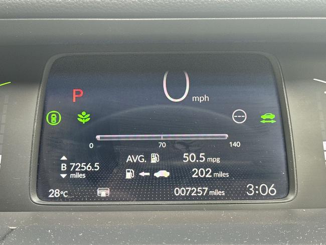 Honda Jazz Photo 136c4529-37f2-4909-b3e8-60a81f40ac31.jpg