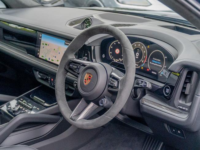 PORSCHE Cayenne Photo 8