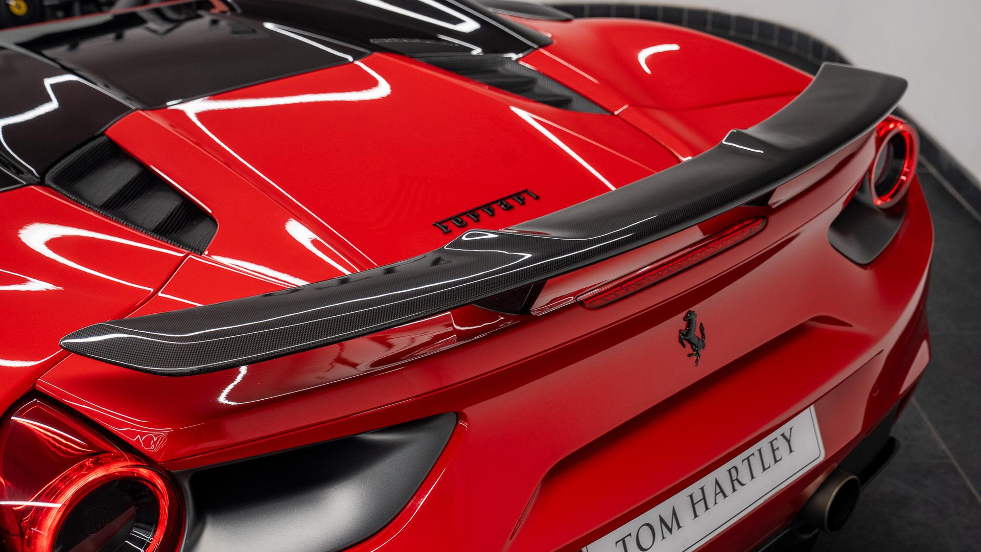Ferrari 488 Photo 137d0b1a-110f-403c-944e-a3d8f34896e6.jpg