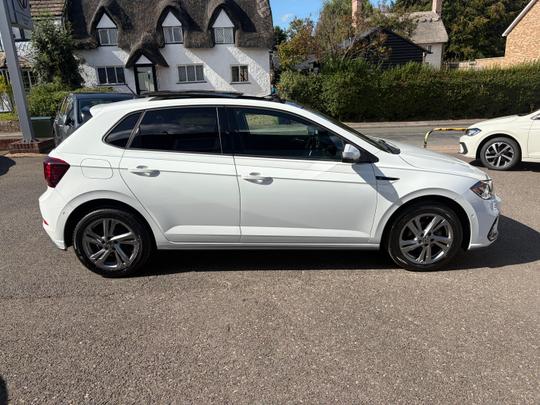 Volkswagen Polo Photo 1383f990-16a8-43a5-bfad-2e807970dcd3.jpg