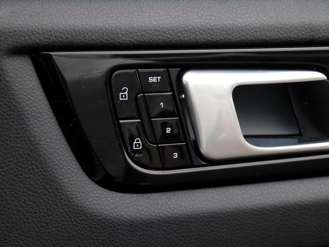 PORSCHE Cayenne Photo 22