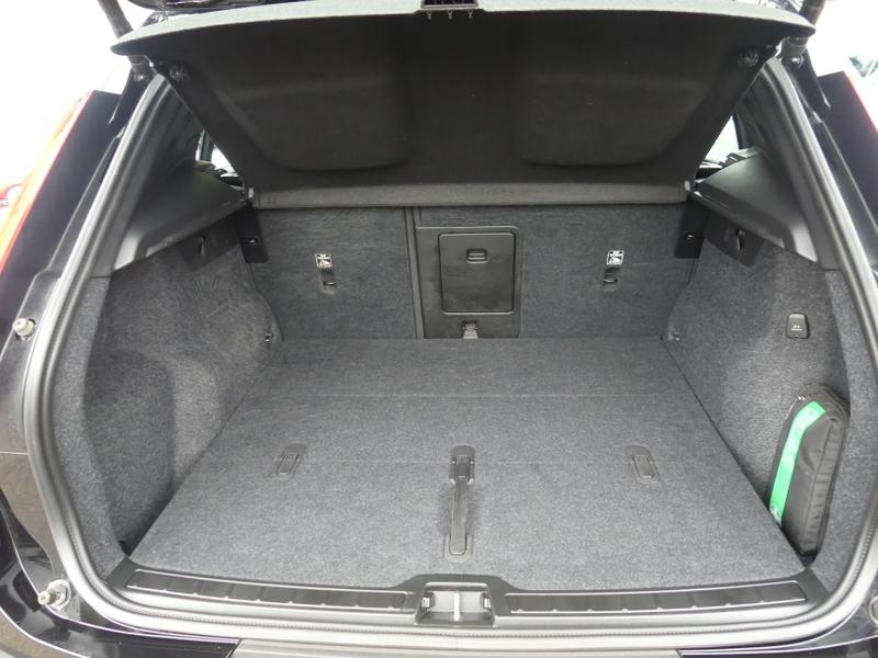 Volvo XC40 Photo 139a0d61-bbcf-452c-9c46-1c852212b6c3.jpg