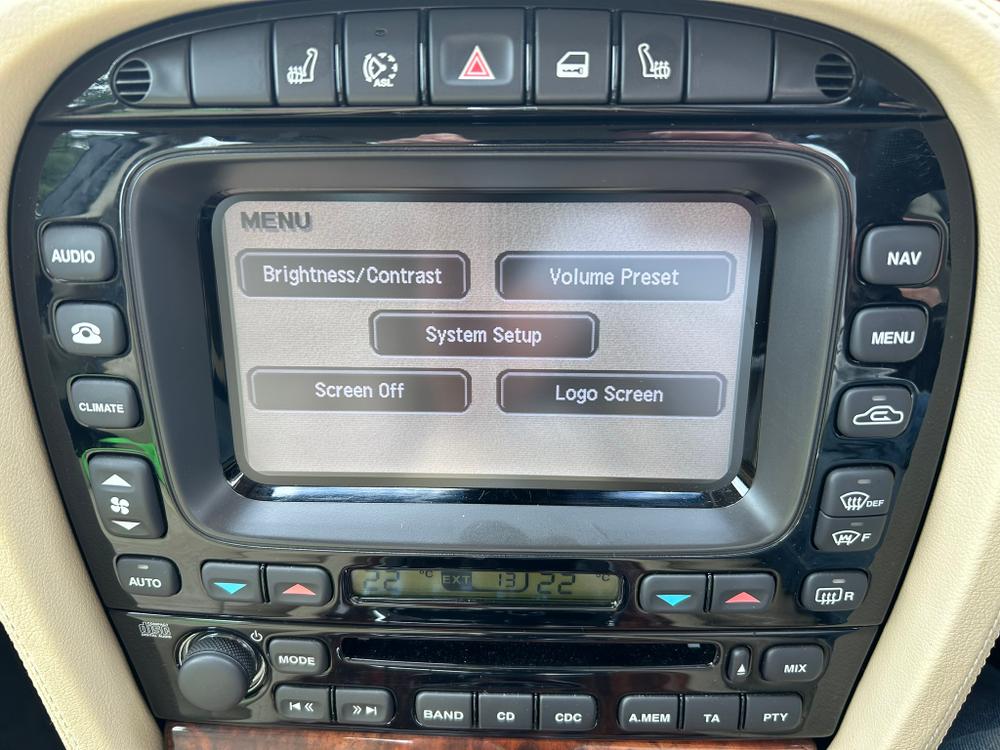 Used Jaguar XJ MM08KKG 40