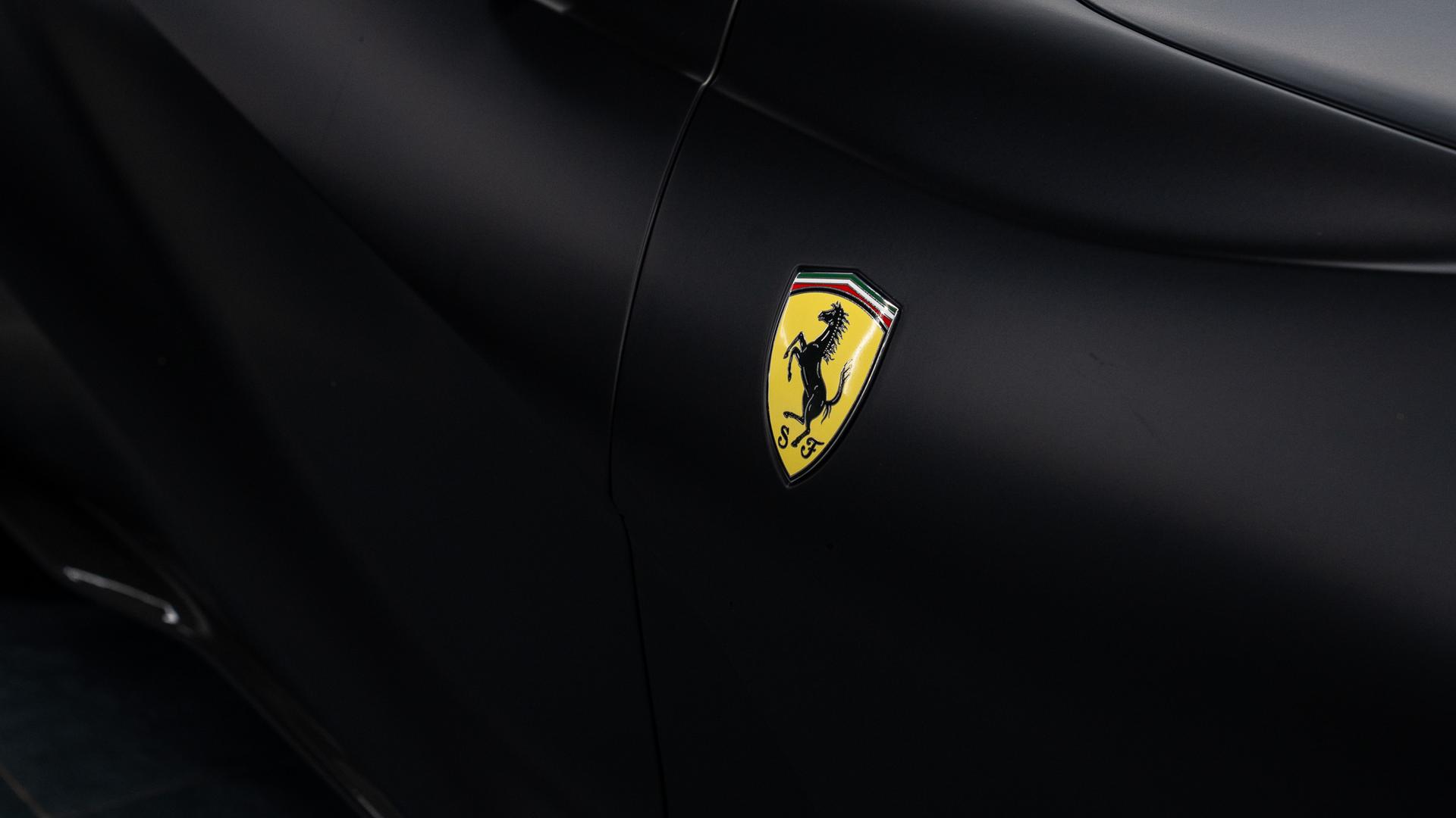 Ferrari 812 Photo 13a80b1a-2efb-4ad0-9ccf-4c3d1162f924.jpg