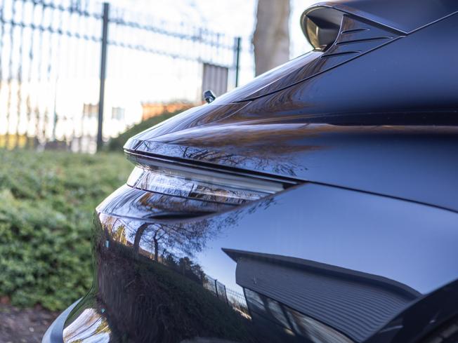 PORSCHE Taycan Photo 42