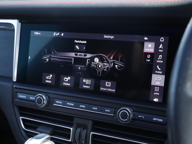 PORSCHE Macan Photo 44