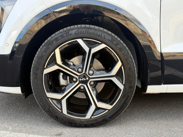 Kia Niro Photo 13cb9654-43fa-444a-958d-00d161997987.jpg