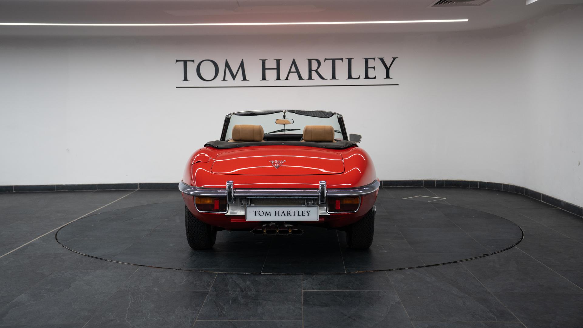 Jaguar E-Type Photo 13cf8dd0-a0e3-478e-a439-2405ff202971.jpg