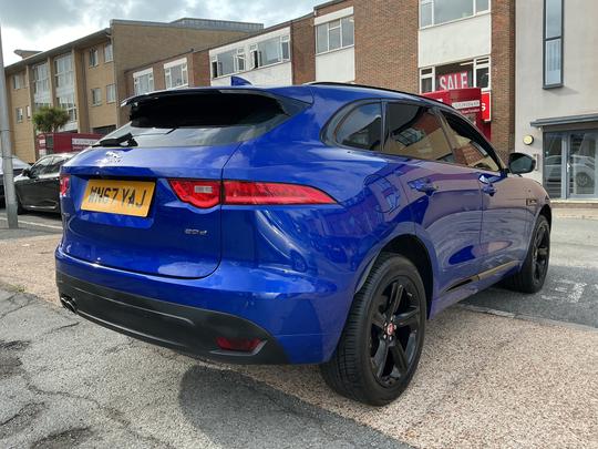 Jaguar F-PACE Photo 7