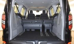 Ford TOURNEO CUSTOM Photo 28