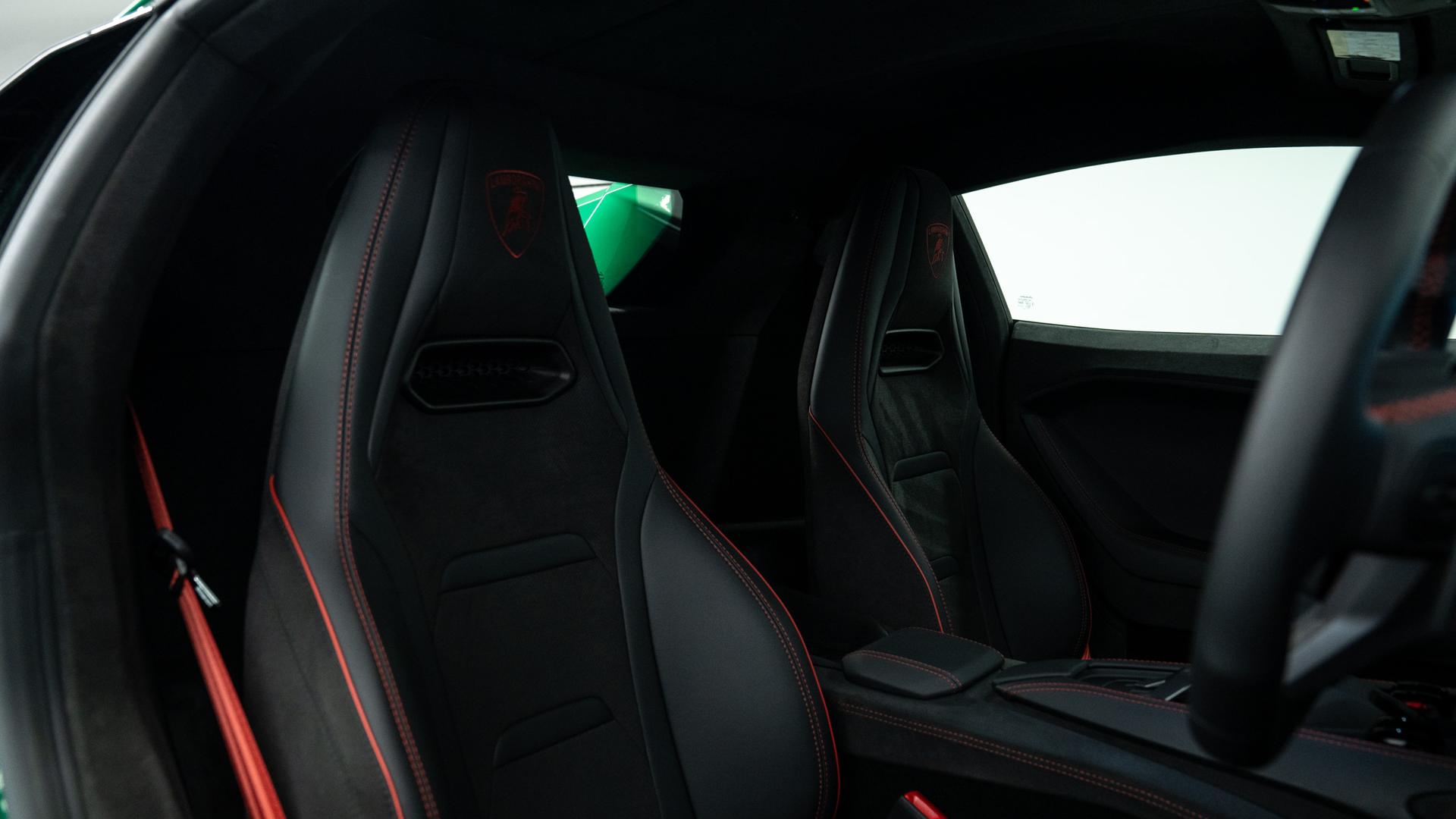 LAMBORGHINI Temerario Photo 13ed7a29-e572-4073-9b6c-e087a00d230a.jpg