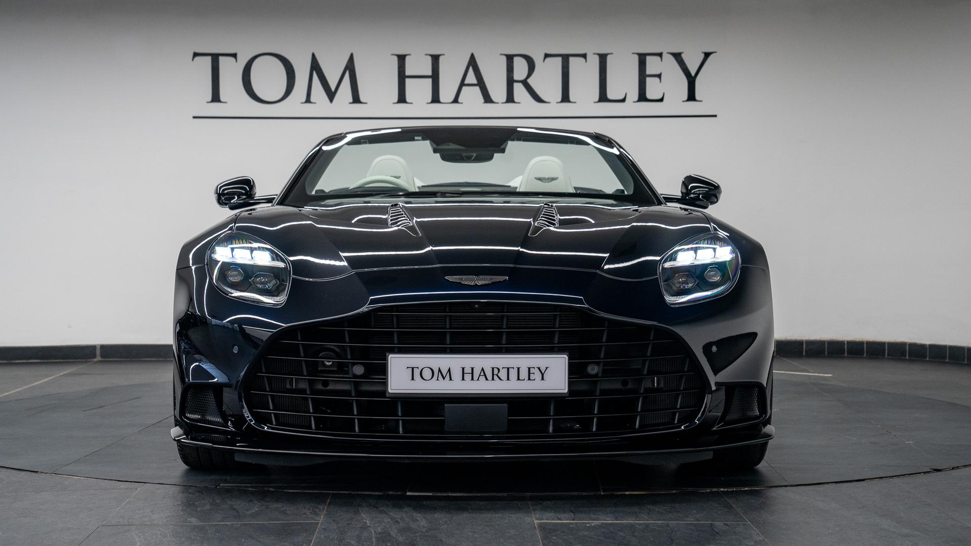 Aston Martin Vanquish Photo 1405458e-1896-44b6-b6f0-892e53aa4eaa.jpg