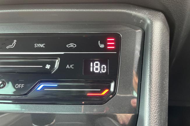 VOLKSWAGEN Tiguan Photo 34