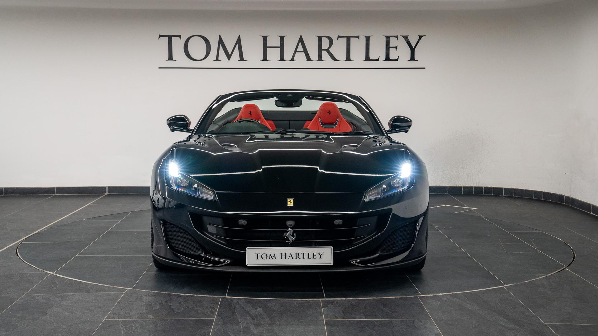 Ferrari Portofino Photo 140be738-8b6e-458f-87b5-d868b1d5d185.jpg