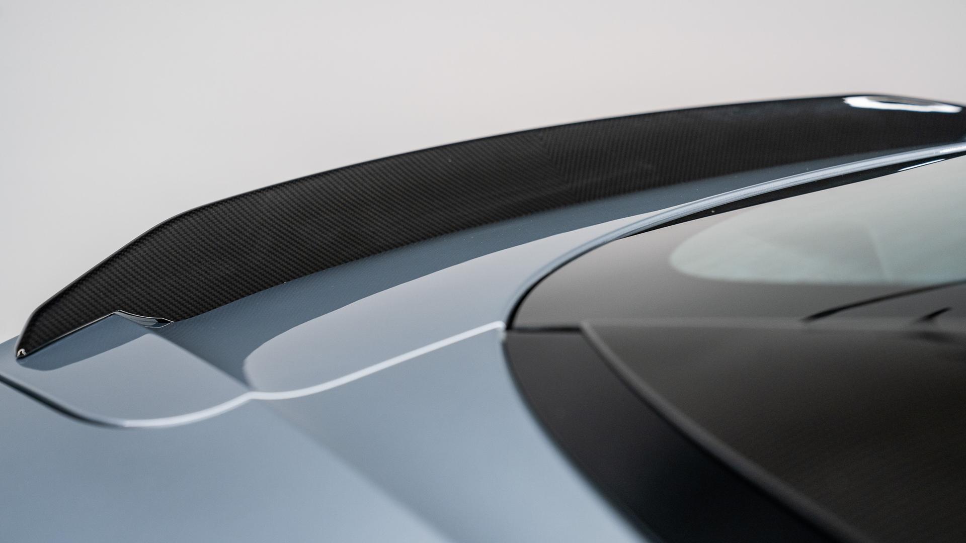 Aston Martin DBS Photo 141f1dc8-b67c-47d9-8ffd-f2f0dc3a1cff.jpg