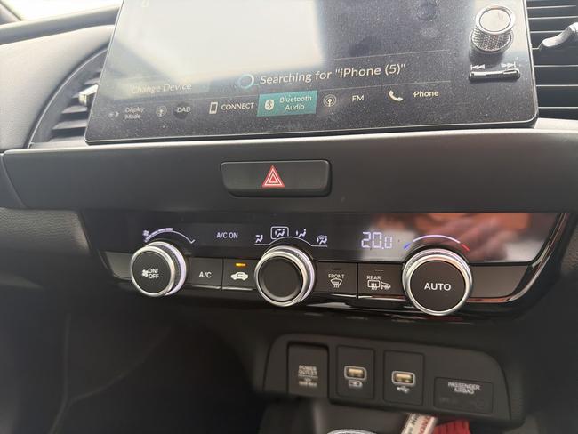Honda Jazz Photo 143c706e-de23-4cd8-a166-7fdecec0751e.jpg