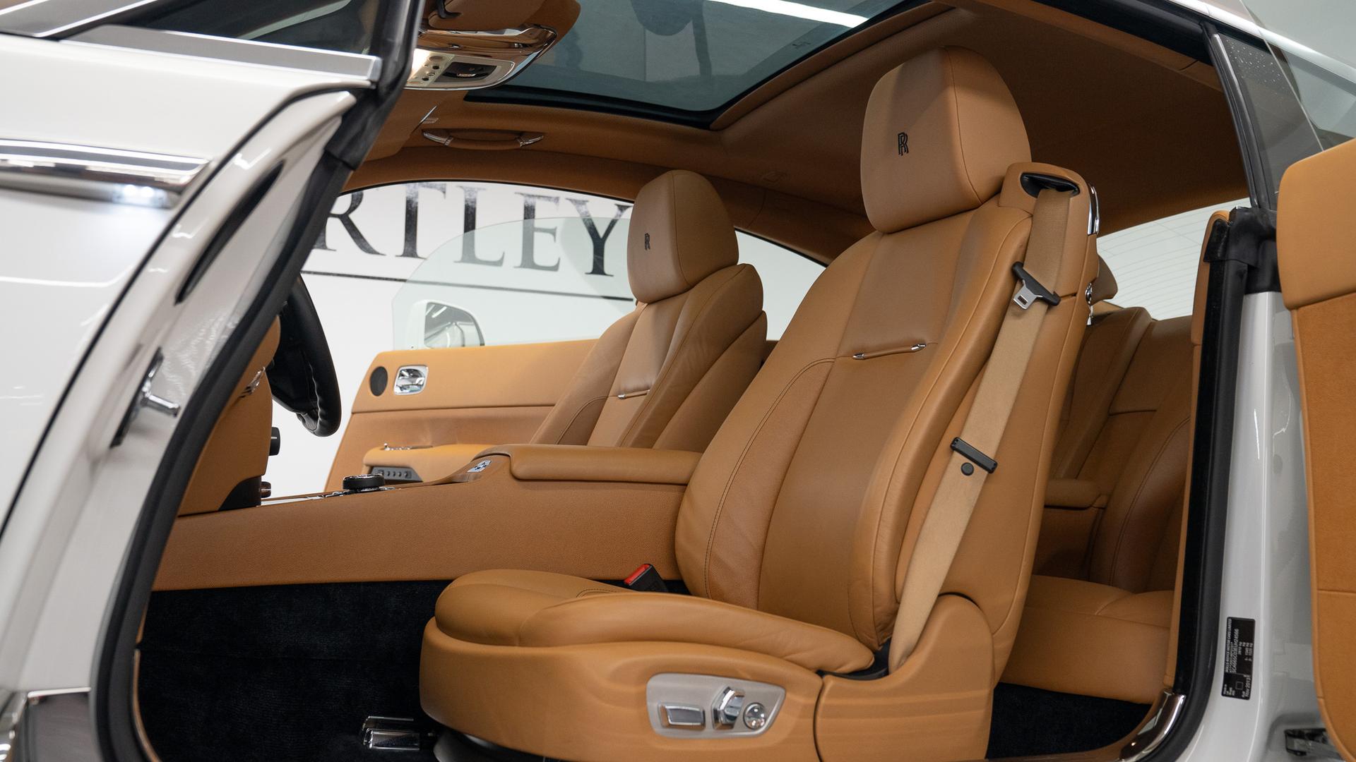 Rolls-Royce Wraith Photo 1441fdec-e921-4d80-bcb1-d8b41c376d94.jpg