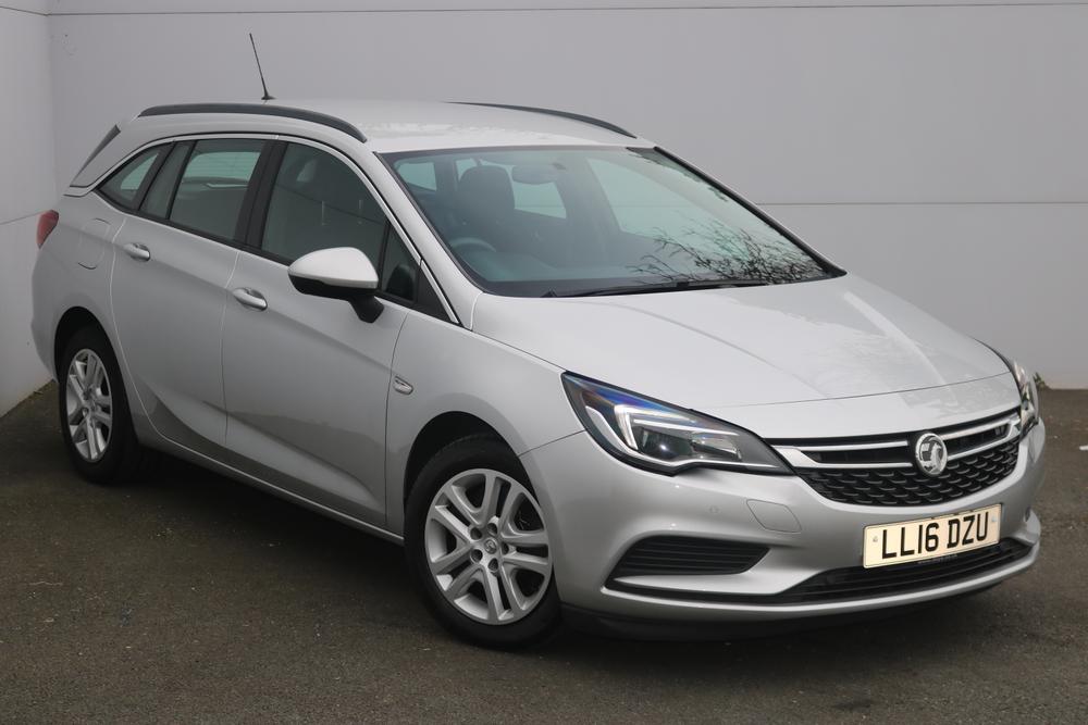 Used 2016 Vauxhall ASTRA DESIGN CDTI ECOFLEX S/S at Day's