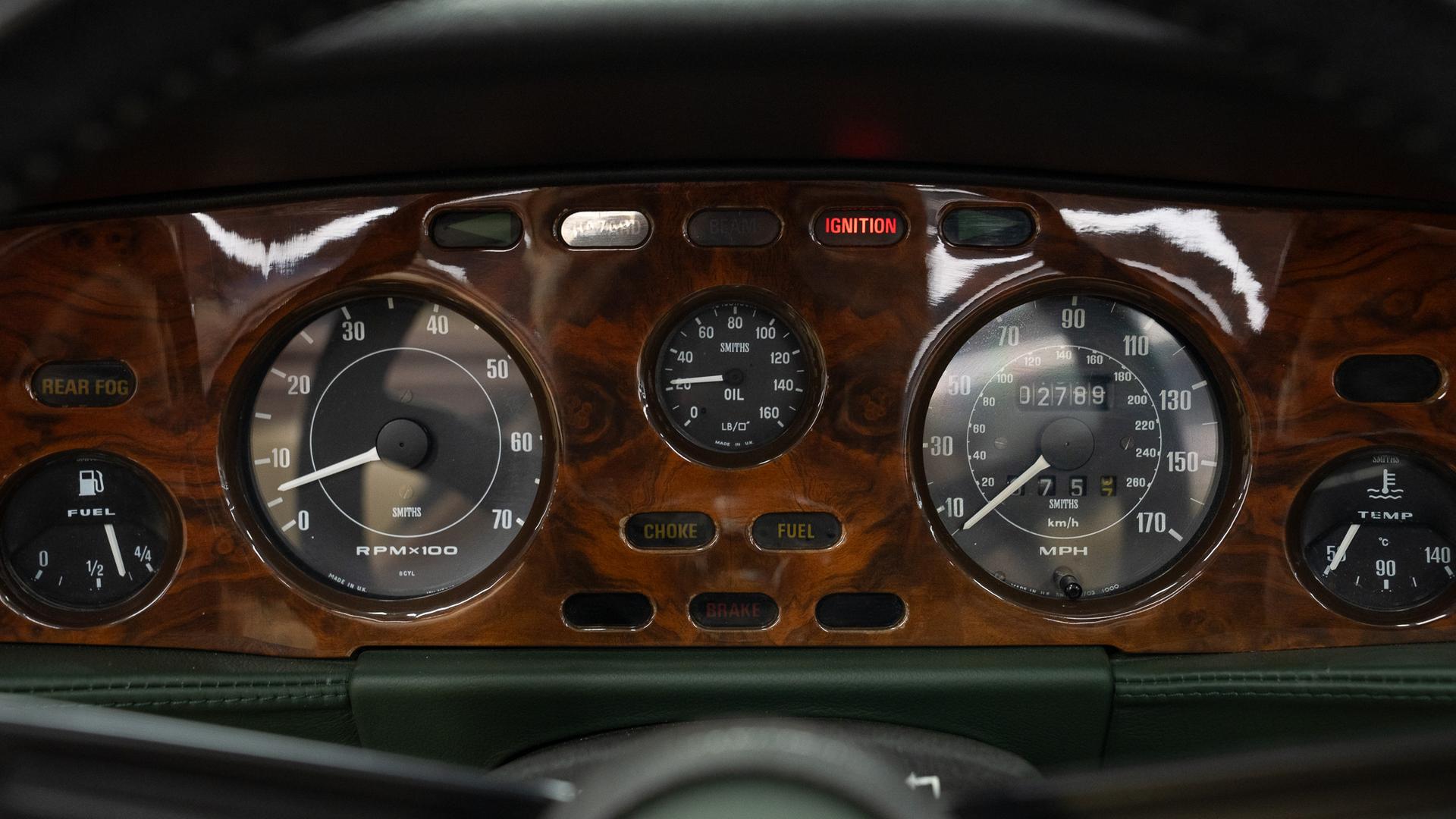 Aston Martin V8 Photo 14556391-eb40-41d1-976b-5d6daf83556a.jpg
