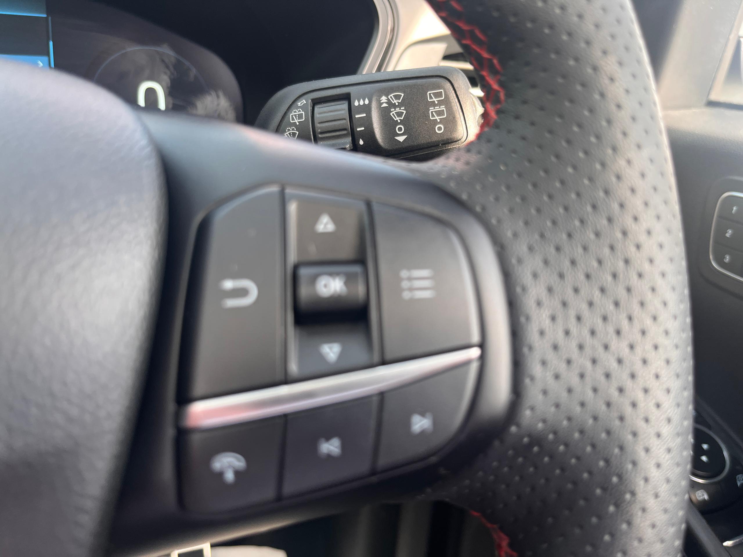 Used Ford KUGA AK74OMC 31