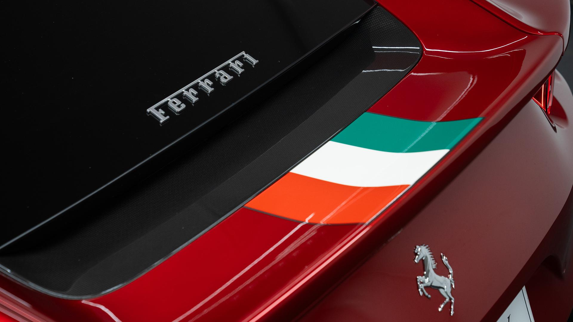 Ferrari 812 Superfast Photo 1462b563-c96a-4915-b22f-4bf593f3dc3b.jpg