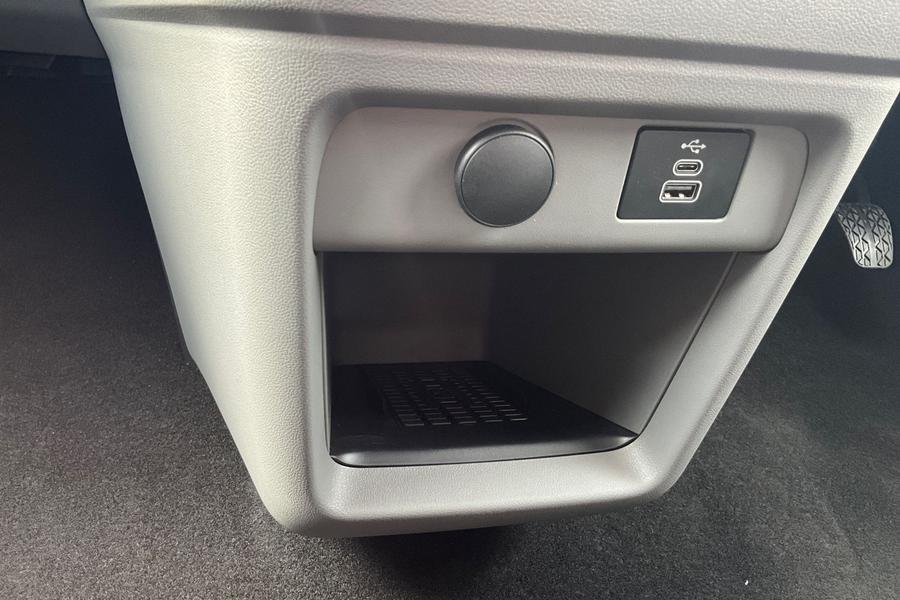 Ford TRANSIT CUSTOM Photo 14677d44-87ff-420e-a580-b195090cfd25.jpg
