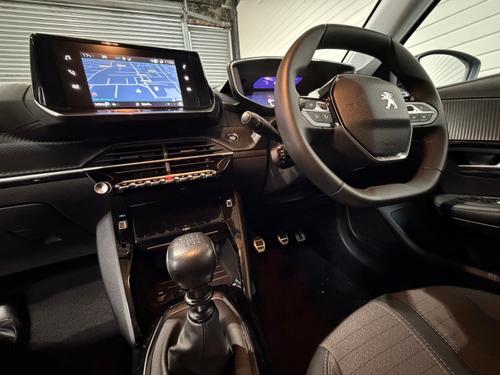 Peugeot 208 Photo 146e795b-e7a3-4bab-90f7-ef053526f92c.jpeg