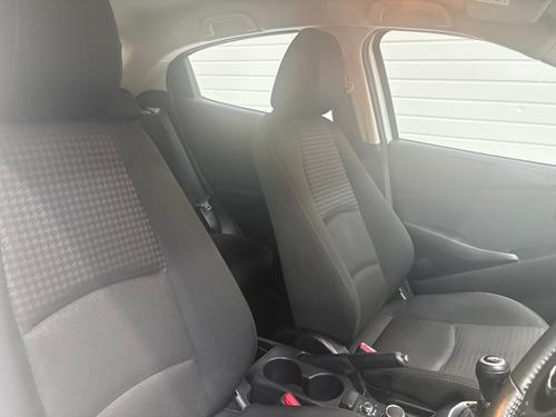 Mazda MAZDA2 Photo 1471c8c4-c56e-4480-a1ec-9ec4613fdead.JPG