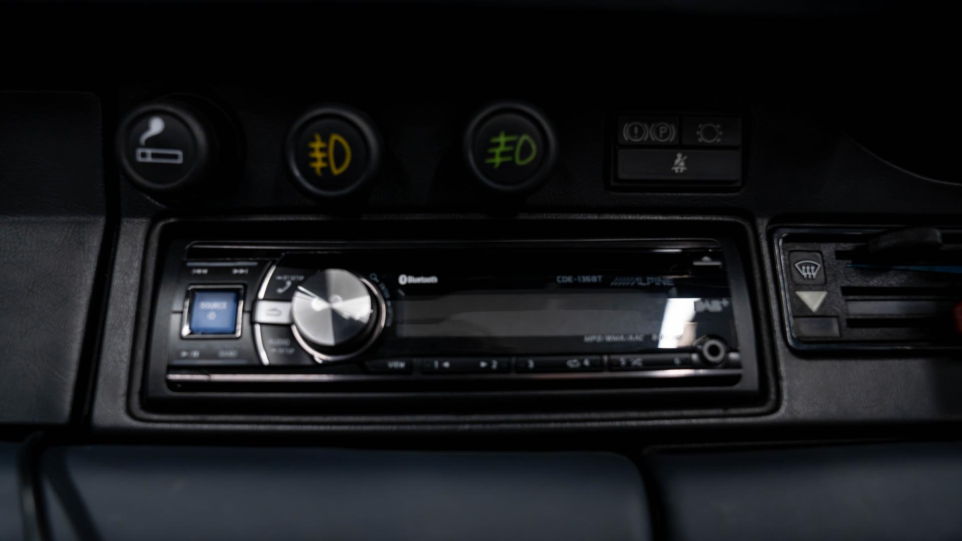Porsche 911 Carrera Photo 147d41c8-8050-45ab-b469-7412e5fe280b.jpg