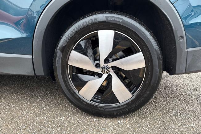 VOLKSWAGEN Tiguan Photo 5