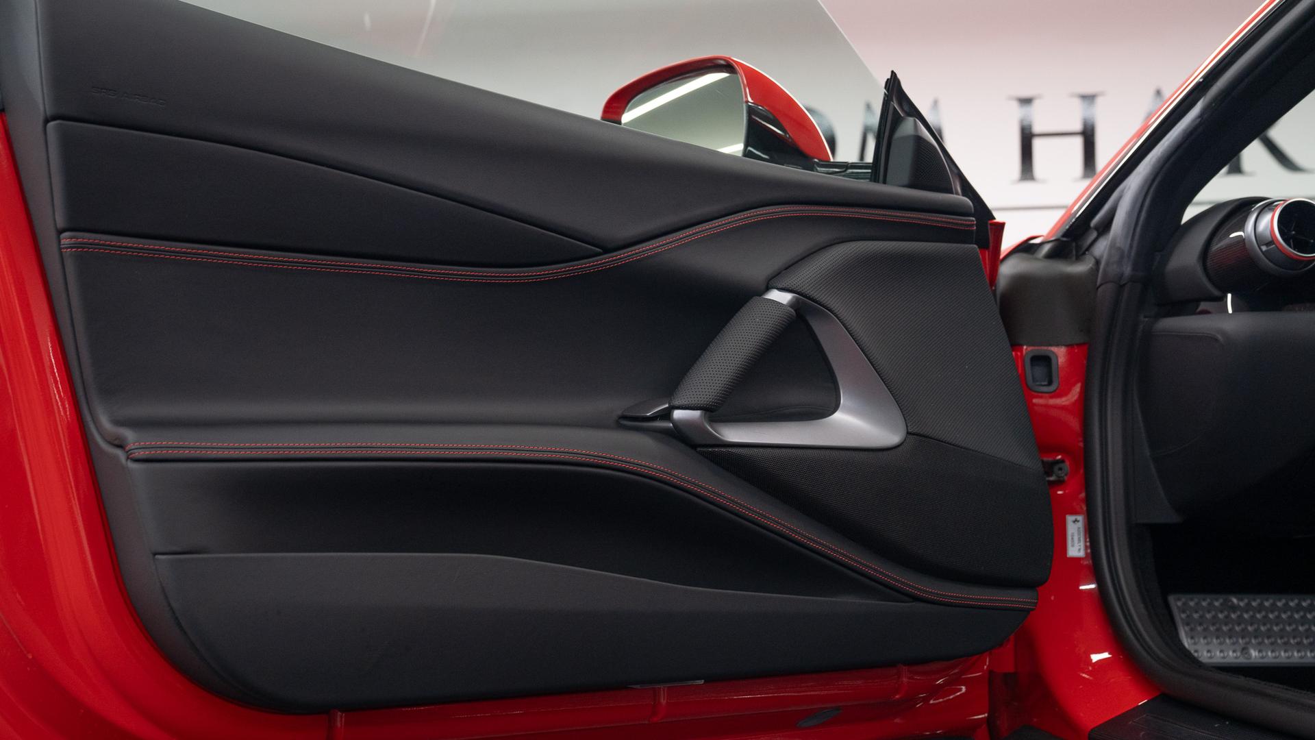 Ferrari 812 Superfast Photo 149bce68-892a-4f9b-be0b-cceb4d9db7a4.jpg