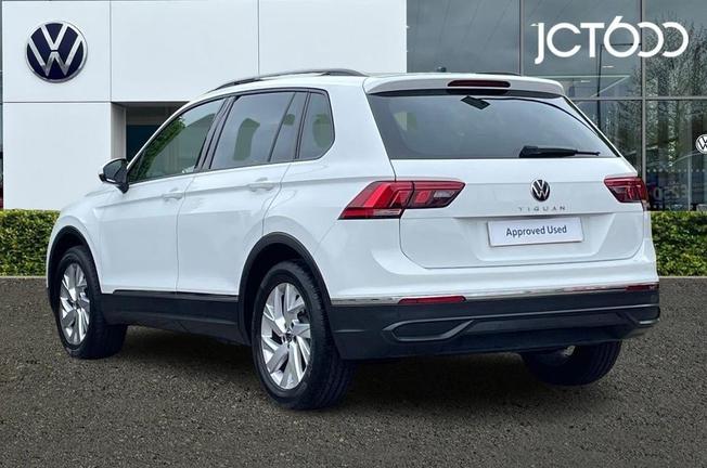 Volkswagen Tiguan Photo 3