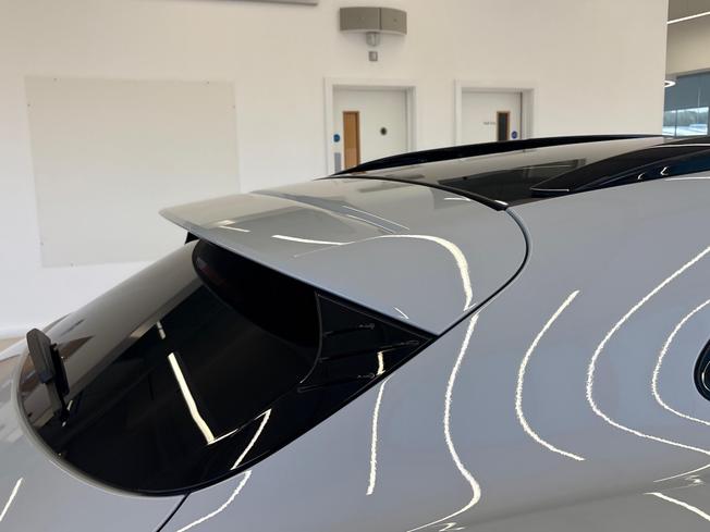 PORSCHE Taycan Photo 47