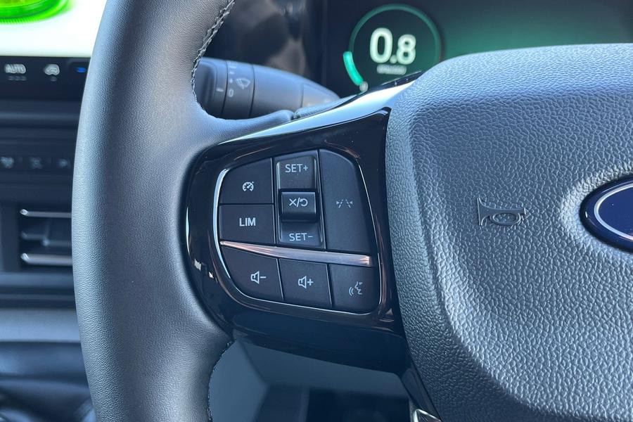 Ford TRANSIT CUSTOM Photo 14bf2a5b-7c23-4ac2-bf35-c4b4f7fcc605.jpg