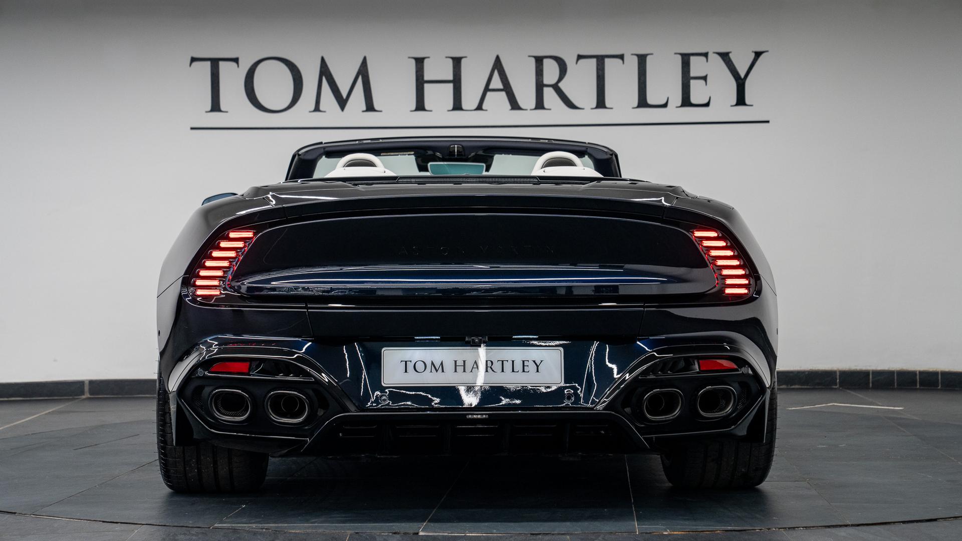 Aston Martin Vanquish Photo 14ca96d6-ee5e-4120-8cda-705d97744c08.jpg