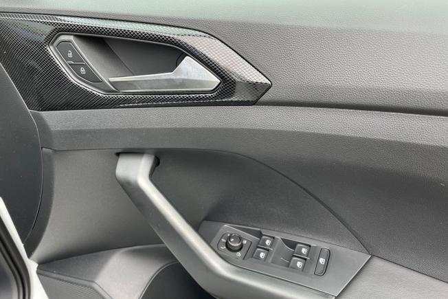 VOLKSWAGEN T-Cross Photo 25