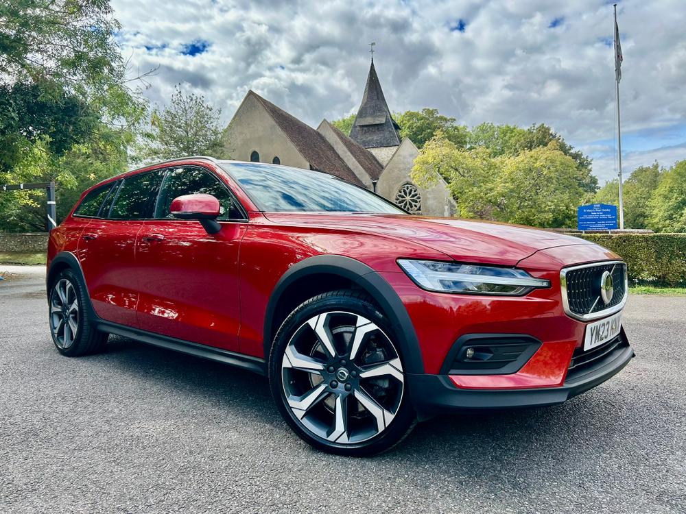 Used Volvo V60 Cross Country YM23KNX 6