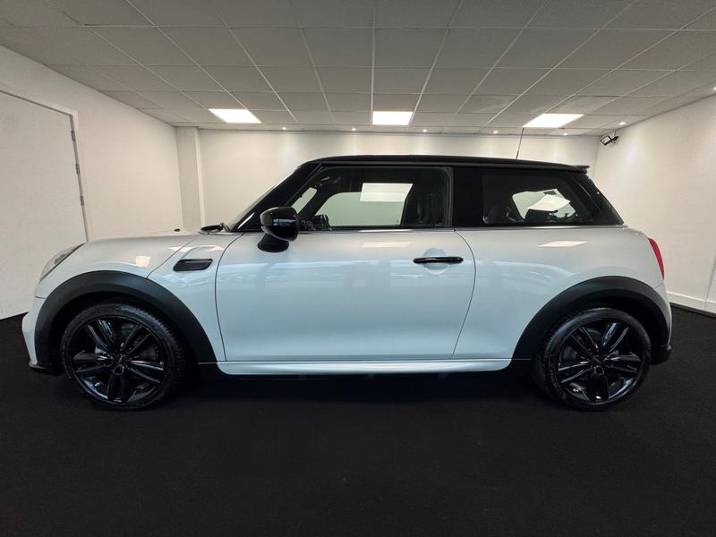 MINI Hatch Photo 14e1a5d2-6775-42ee-bf2d-4de30e8540a6.jpg