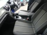 Volkswagen T-Roc Photo 14