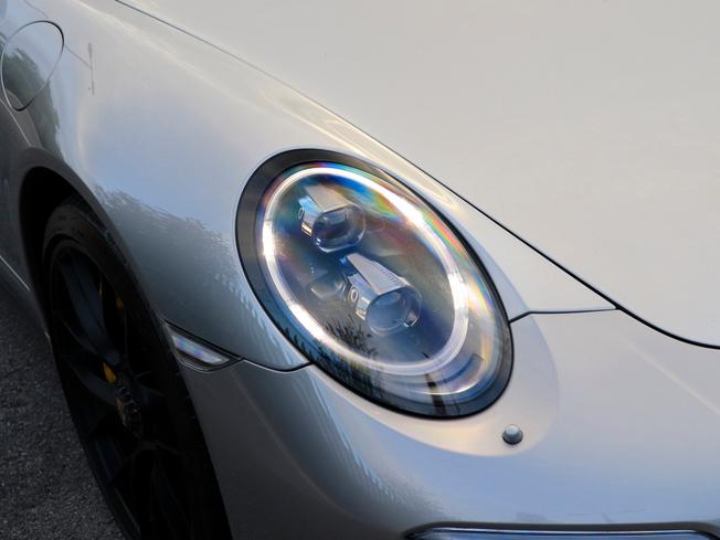 PORSCHE 911 Photo 9